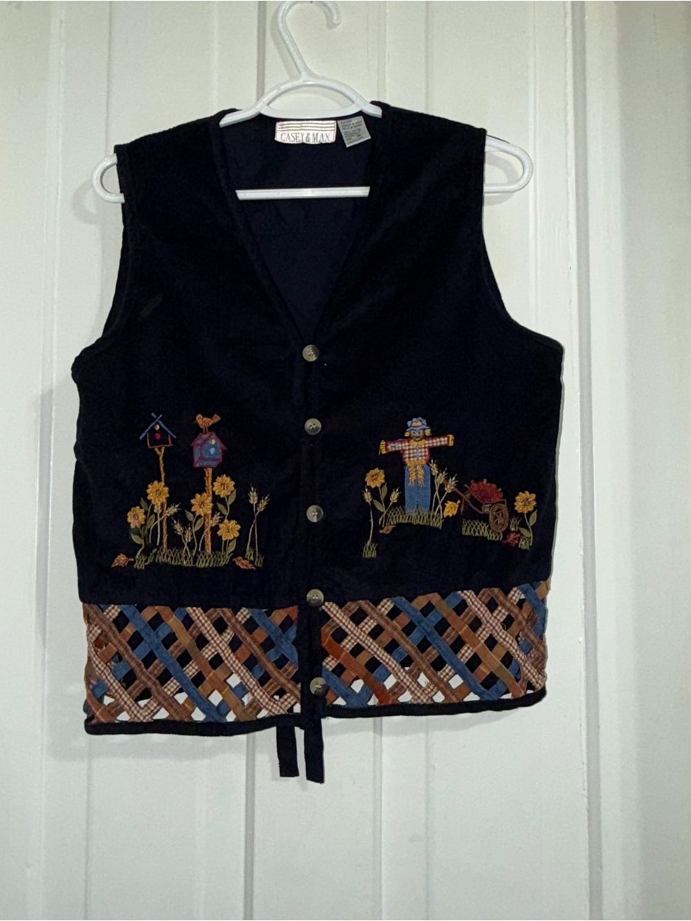 Vintage women's size medium Casey & Max Embroidered Scarecrow‎ Vest corduroy